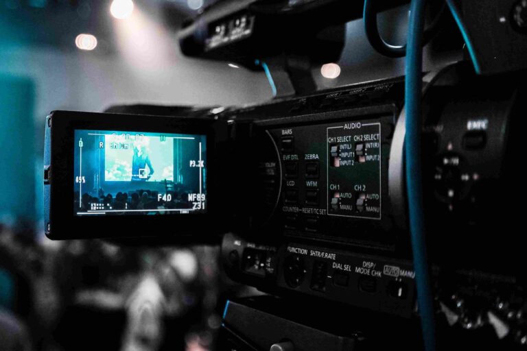 camara de video grabando